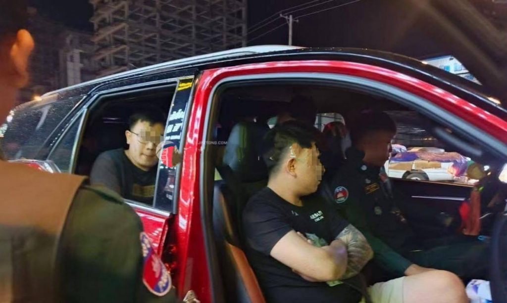 西港警方突查可疑车辆，车内多名中国公民引关注-正规博彩平台-博彩论坛-博彩网